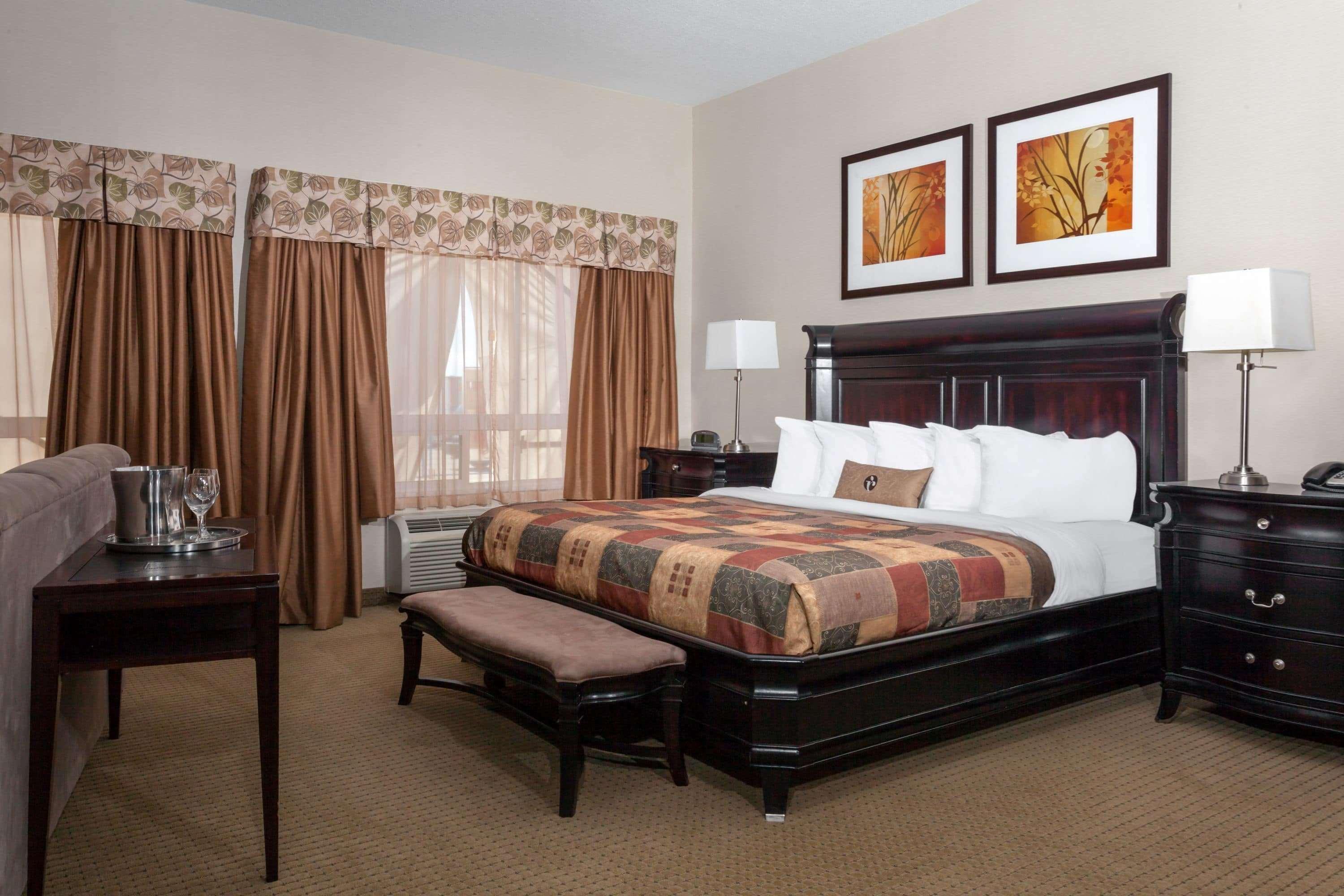 Ramada By Wyndham Weyburn Exterior foto