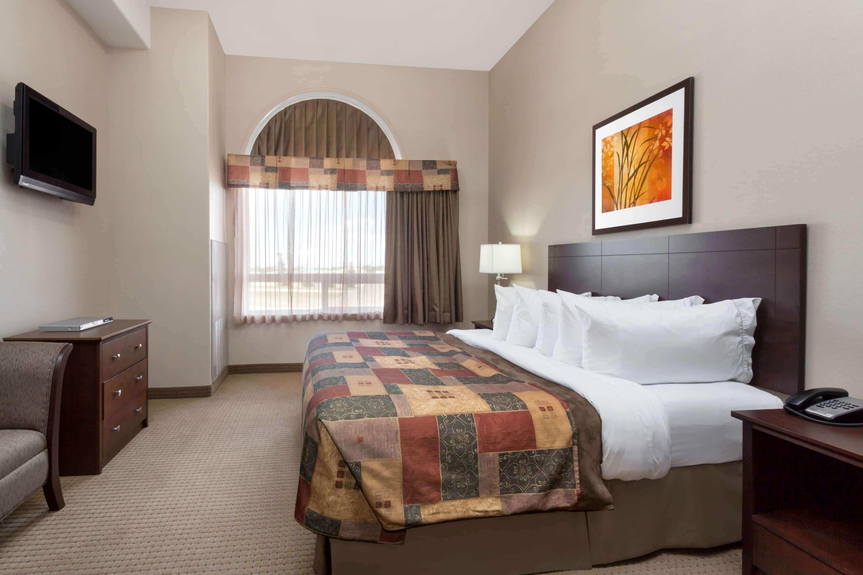 Ramada By Wyndham Weyburn Exterior foto